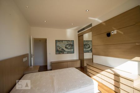 Apartamento à venda com 555m², 4 quartos e sem vagaSuite 2