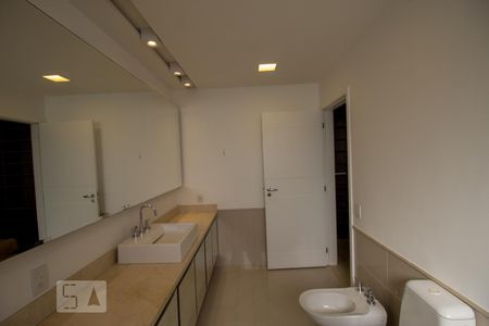 Apartamento à venda com 555m², 4 quartos e sem vagaBanheiro 2 - Suite 1