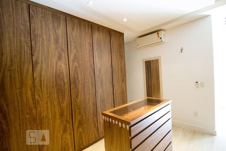 Apartamento à venda com 555m², 4 quartos e sem vagaCloset - Suite 1