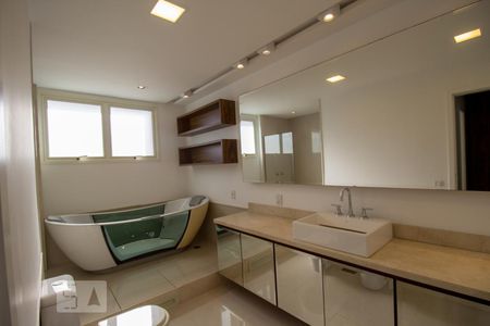 Apartamento à venda com 555m², 4 quartos e sem vagaBanheiro 2 - Suite 1