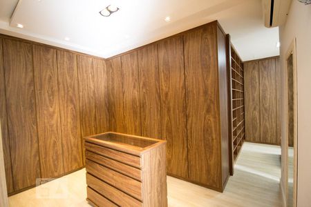 Apartamento à venda com 555m², 4 quartos e sem vagaCloset - Suite 1