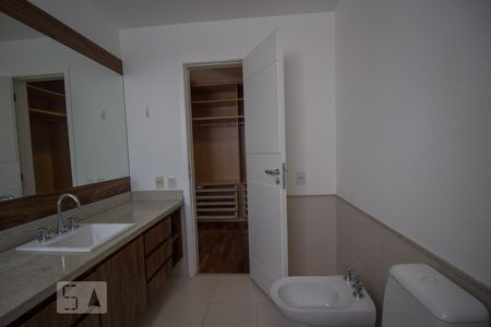 Apartamento à venda com 555m², 4 quartos e sem vagaBanheiro - Suite 3
