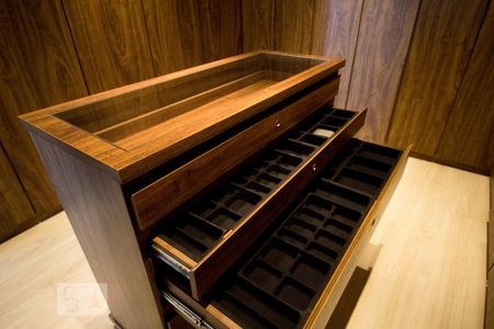 Apartamento à venda com 555m², 4 quartos e sem vagaCloset - Suite 1