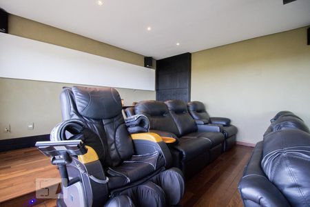 Apartamento à venda com 555m², 4 quartos e sem vagaSala de Cinema