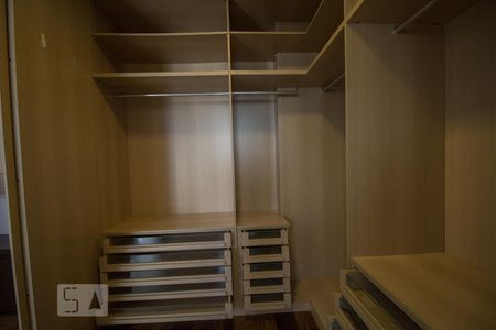 Apartamento à venda com 555m², 4 quartos e sem vagaCloset - Suite 3