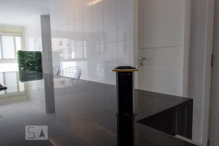 Apartamento à venda com 555m², 4 quartos e sem vagaCozinha