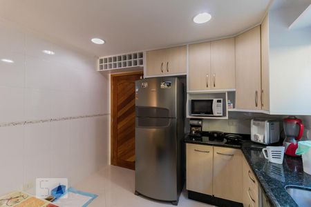 Casa para alugar com 150m², 3 quartos e 3 vagas Casa para alugar com 150m², 3 quartos e 3 vagasCozinha