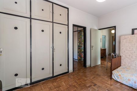 Casa para alugar com 300m², 4 quartos e 4 vagasQuarto 1