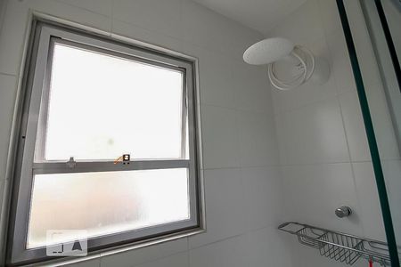 Apartamento para alugar com 96m², 2 quartos e 2 vagasBanheiro da suíte