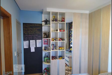 Casa à venda com 400m², 3 quartos e 8 vagas Casa à venda com 400m², 3 quartos e 8 vagasEscritorio