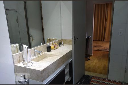 Casa à venda com 400m², 3 quartos e 8 vagas Casa à venda com 400m², 3 quartos e 8 vagasSuite 3