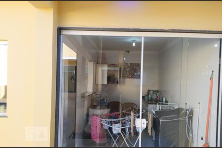 Casa à venda com 400m², 3 quartos e 8 vagas Casa à venda com 400m², 3 quartos e 8 vagasÁrea de Serviço