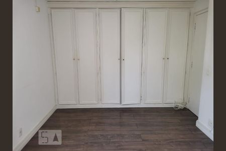 Apartamento à venda com 135m², 2 quartos e 3 vagas Apartamento à venda com 135m², 2 quartos e 3 vagasQuarto