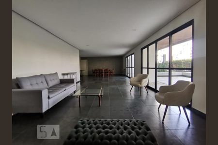 Apartamento à venda com 135m², 2 quartos e 3 vagas Apartamento à venda com 135m², 2 quartos e 3 vagasHall