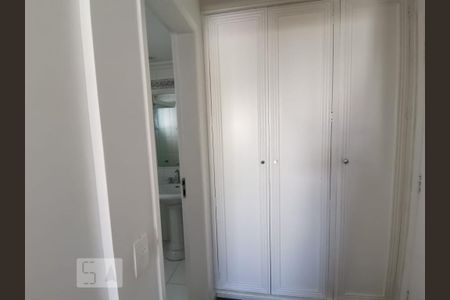 Apartamento à venda com 135m², 2 quartos e 3 vagas Apartamento à venda com 135m², 2 quartos e 3 vagasDetalhe
