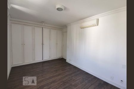 Apartamento à venda com 135m², 2 quartos e 3 vagas Apartamento à venda com 135m², 2 quartos e 3 vagasQuarto