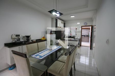 Casa à venda com 110m², 3 quartos e 2 vagasCopa