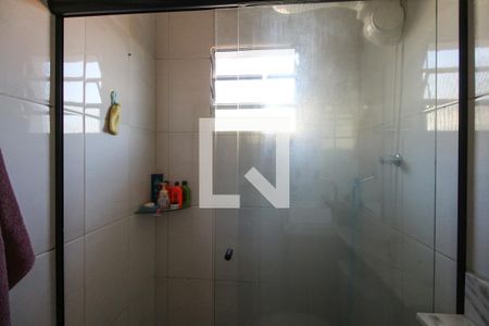 Casa à venda com 110m², 3 quartos e 2 vagasBanheiro da Suíte