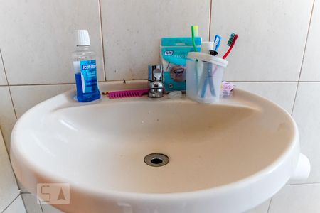 Casa à venda com 125m², 3 quartos e 2 vagasBanheiro