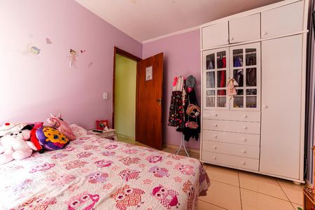 Casa à venda com 125m², 3 quartos e 2 vagasQuarto 3