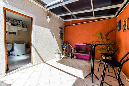 Casa à venda com 125m², 3 quartos e 2 vagasQuintal