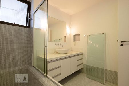 Apartamento para alugar com 127m², 3 quartos e 2 vagasBanheiro Social