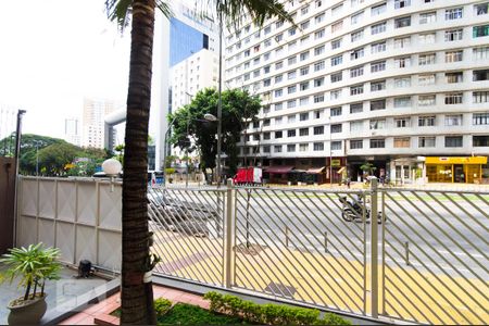 Vista da Rua de apartamento à venda com 1 quarto, 40m² em Bela Vista, São Paulo