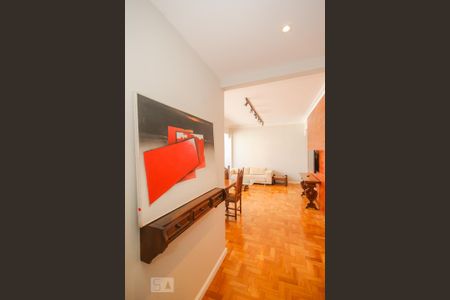 Apartamento para alugar com 140m², 3 quartos e 1 vaga Apartamento para alugar com 140m², 3 quartos e 1 vagaSala