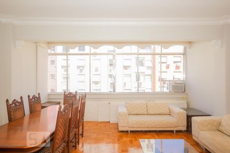 Apartamento para alugar com 140m², 3 quartos e 1 vaga Apartamento para alugar com 140m², 3 quartos e 1 vagaSala
