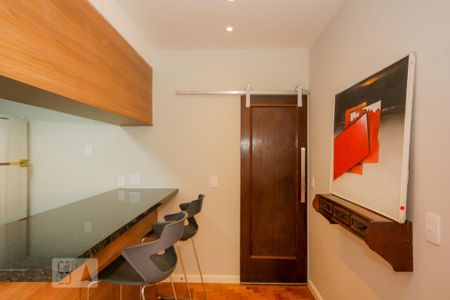 Apartamento para alugar com 140m², 3 quartos e 1 vaga Apartamento para alugar com 140m², 3 quartos e 1 vagaSala
