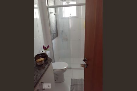 Banheiro de apartamento à venda com 2 quartos, 65m² em Nova Vista, Belo Horizonte
