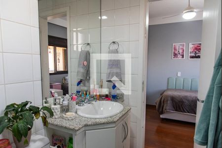 Apartamento à venda com 140m², 4 quartos e 4 vagasBanheiro da suíte 1