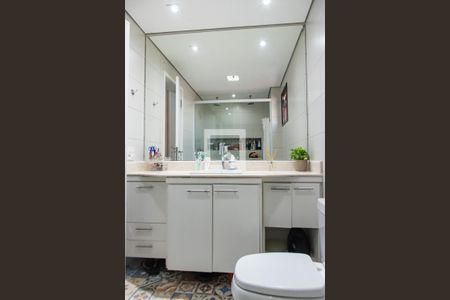 Apartamento à venda com 140m², 4 quartos e 4 vagasBanheiro da suíte 3