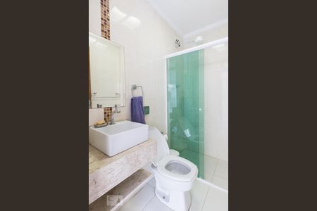 Casa à venda com 541m², 5 quartos e 5 vagas Casa à venda com 541m², 5 quartos e 5 vagasBanheiro da Garagem