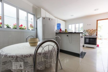 Casa à venda com 541m², 5 quartos e 5 vagas Casa à venda com 541m², 5 quartos e 5 vagasCozinha