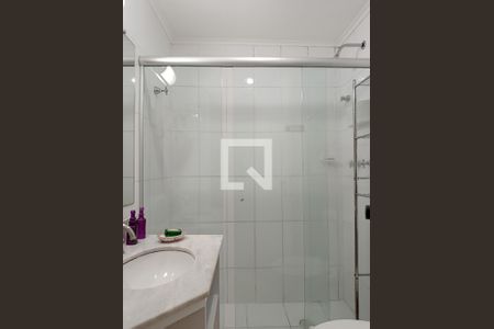 Banheiro de kitnet/studio para alugar com 1 quarto, 30m² em Cerqueira César, São Paulo
