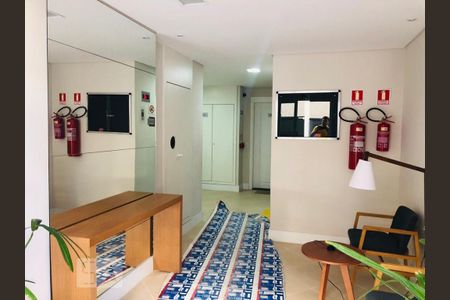 Apartamento para alugar com 48m², 2 quartos e 1 vaga Apartamento para alugar com 48m², 2 quartos e 1 vagaHall social