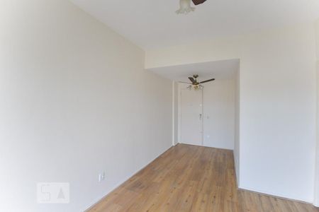 Apartamento à venda com 80m², 3 quartos e sem vagaSala