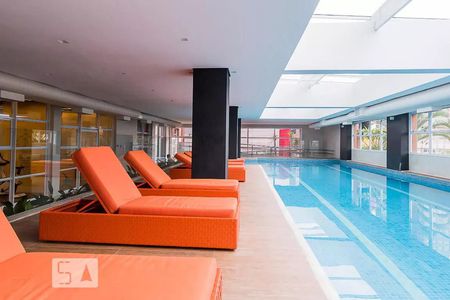 Studio à venda com 50m², 1 quarto e 1 vagaPiscina Coberta