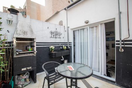 Apartamento à venda com 94m², 2 quartos e 2 vagasVaranda Cobertura