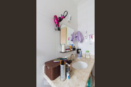 Casa à venda com 187m², 3 quartos e 3 vagas Casa à venda com 187m², 3 quartos e 3 vagasBanheiro