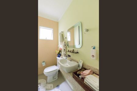 Casa à venda com 187m², 3 quartos e 3 vagas Casa à venda com 187m², 3 quartos e 3 vagasLavabo