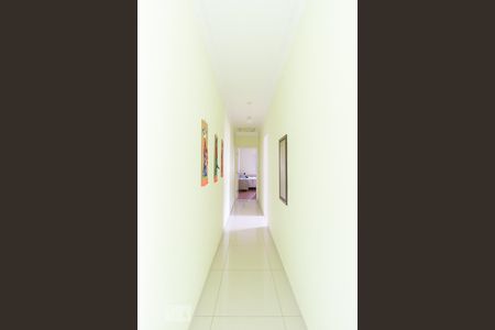 Casa à venda com 187m², 3 quartos e 3 vagas Casa à venda com 187m², 3 quartos e 3 vagasCorredor