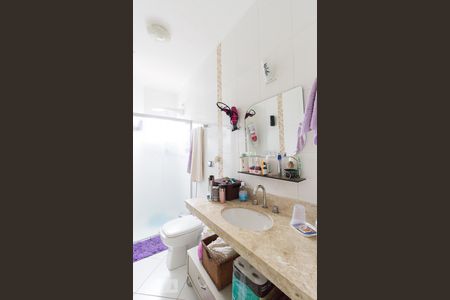 Casa à venda com 187m², 3 quartos e 3 vagas Casa à venda com 187m², 3 quartos e 3 vagasBanheiro