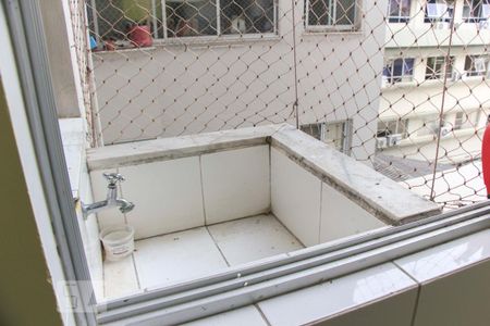 Detalhe da area de serviço de apartamento para alugar com 2 quartos, 82m² em Centro, Florianópolis