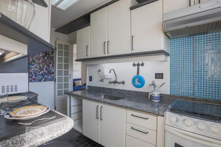 Apartamento à venda com 64m², 2 quartos e 1 vagaCozinha