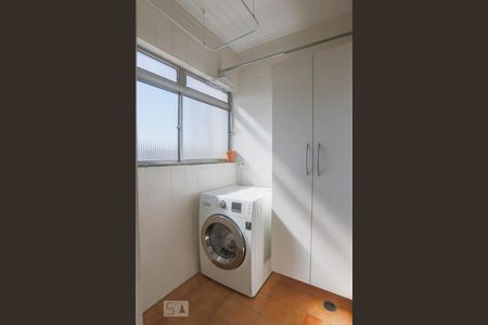 Apartamento à venda com 64m², 2 quartos e 1 vagaÁrea de Serviço