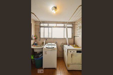 Apartamento à venda com 148m², 3 quartos e 2 vagasLavanderia