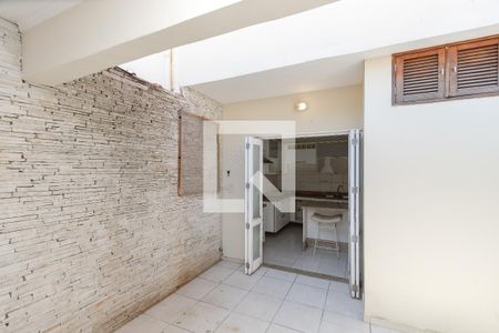 Casa à venda com 134m², 2 quartos e 1 vagaQuintal