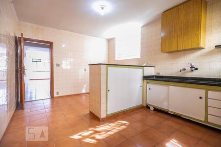 Casa à venda com 168m², 2 quartos e 5 vagasCozinha